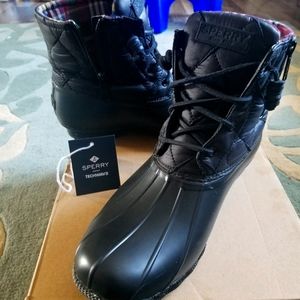 SPERRY SALTWATER QUILTED DUCK BOOTS